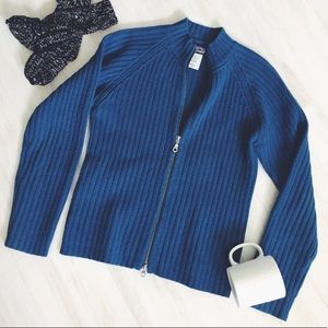 Patagonia 100% WOOL zip up sweater offers welcome!